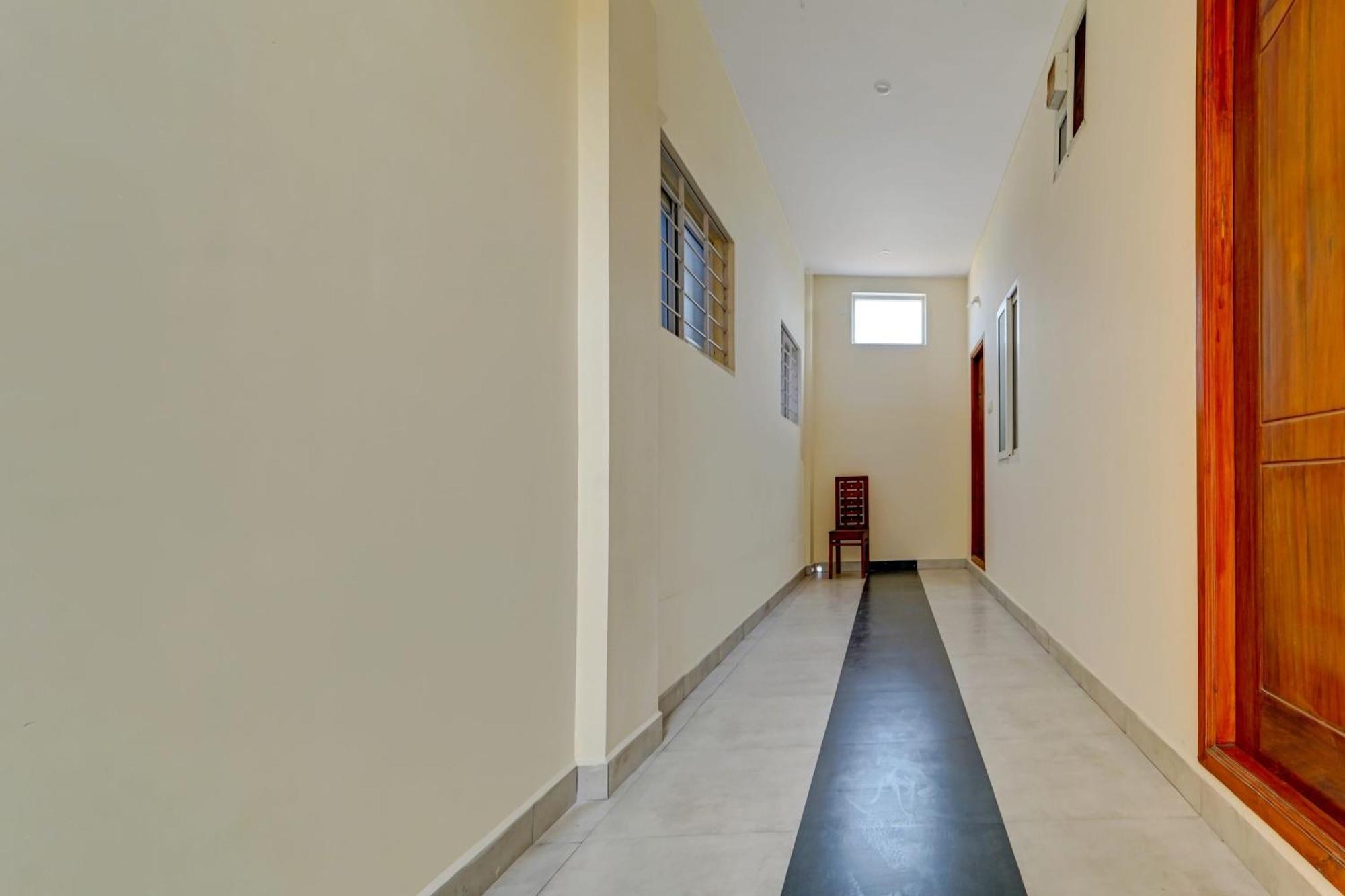 Super Hotel O Mm Home Stays Irugur Exterior photo